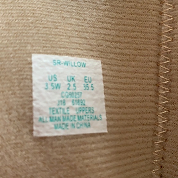 Stride Rite Willow Gold 3.5 W EUC youth boots excellent condition - Picture 7 of 7